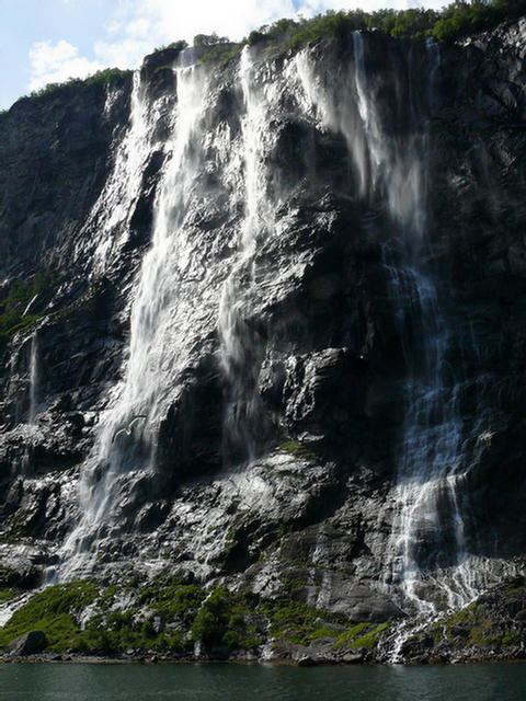 20.090_Hellesylt_Geiranger.08