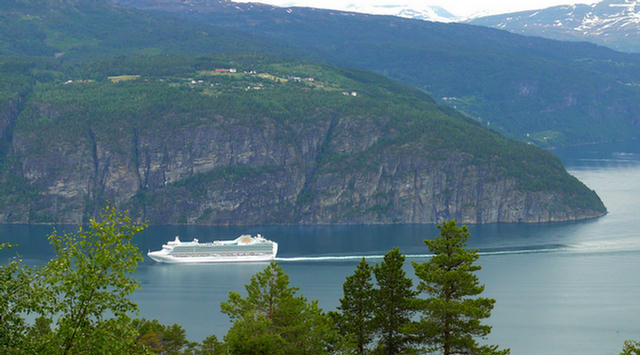 21.010_Innvikfjorden.08