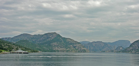 015_Blick von Lauvvik in den Lysefjord