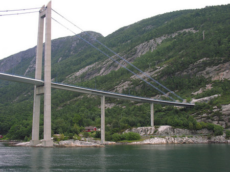 022_Brücke am Eingang zum Lysefjord