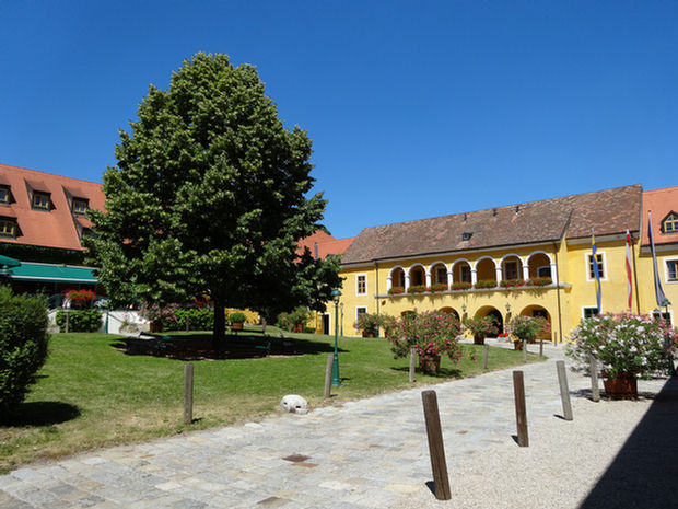 0285_Retz